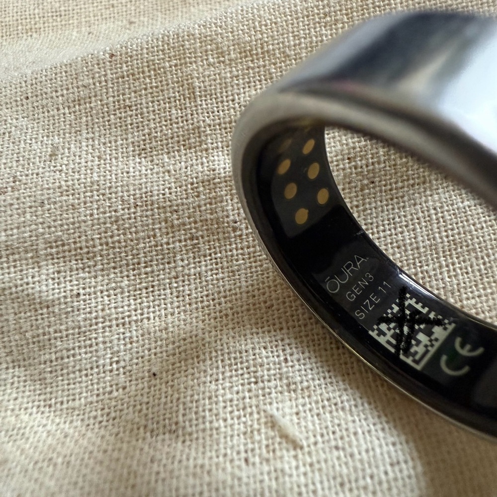 OURA Ring - Silver Size 11 Heritage - Picture 3 of 6